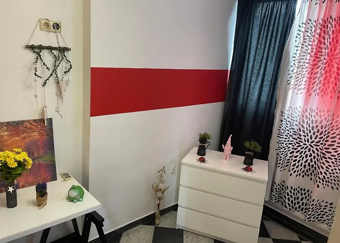 Cozy 1 Bdrm Apartment In City Center