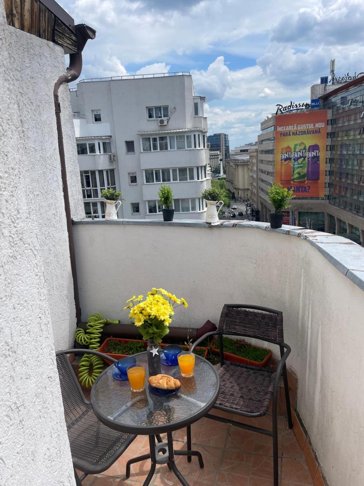 Cozy 1 Bdrm In Center 公寓 *
